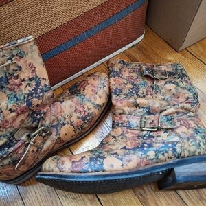 Floral Print Western Ankle Boots - Multi